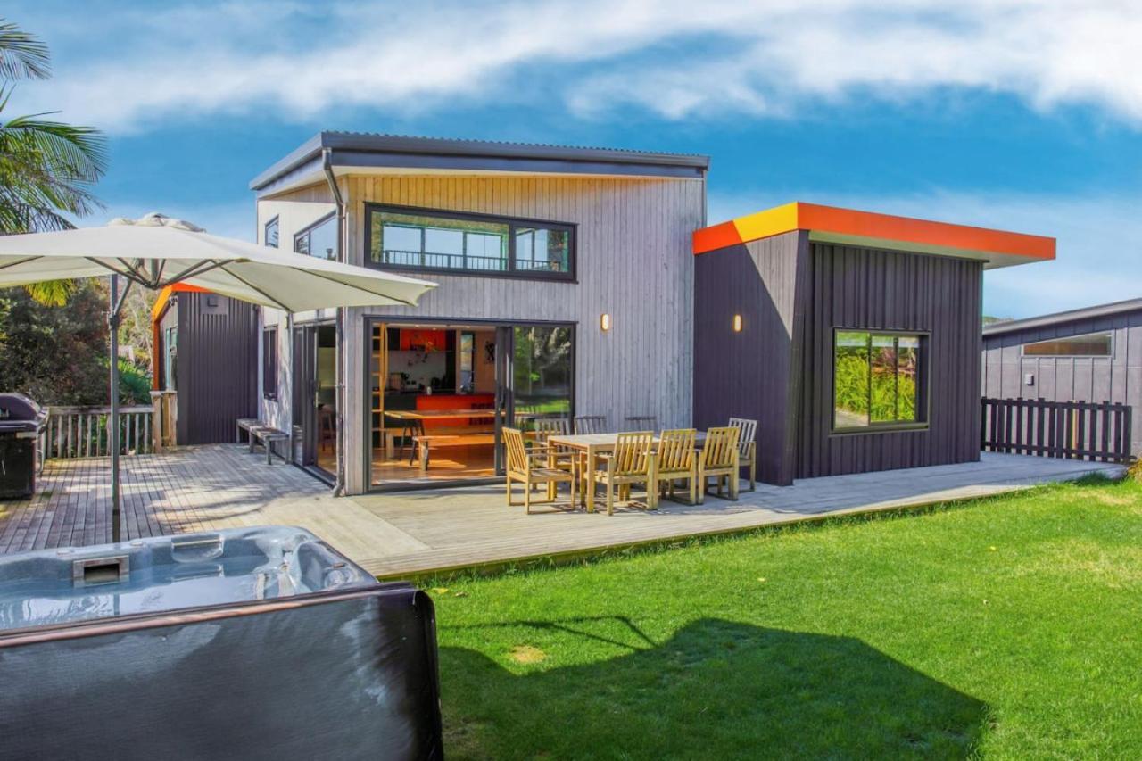 Holiday home Artist Colourful Casa With Spa Pool Near Beaches