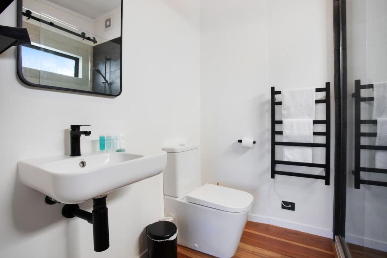 Holiday home Artist Colourful Casa With Spa Pool Near Beaches Auckland