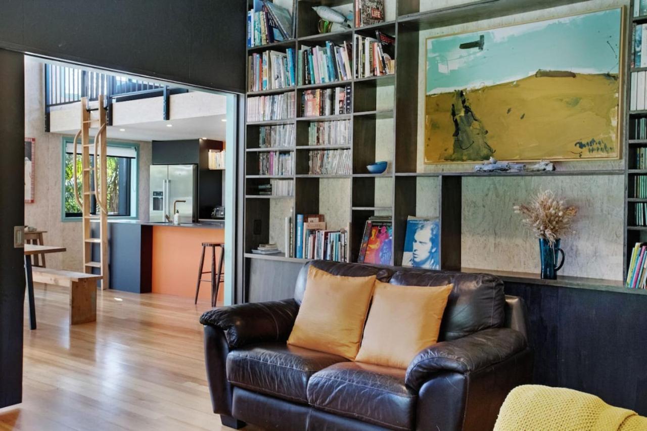 Artist Colourful Casa With Spa Pool Near Beaches Auckland